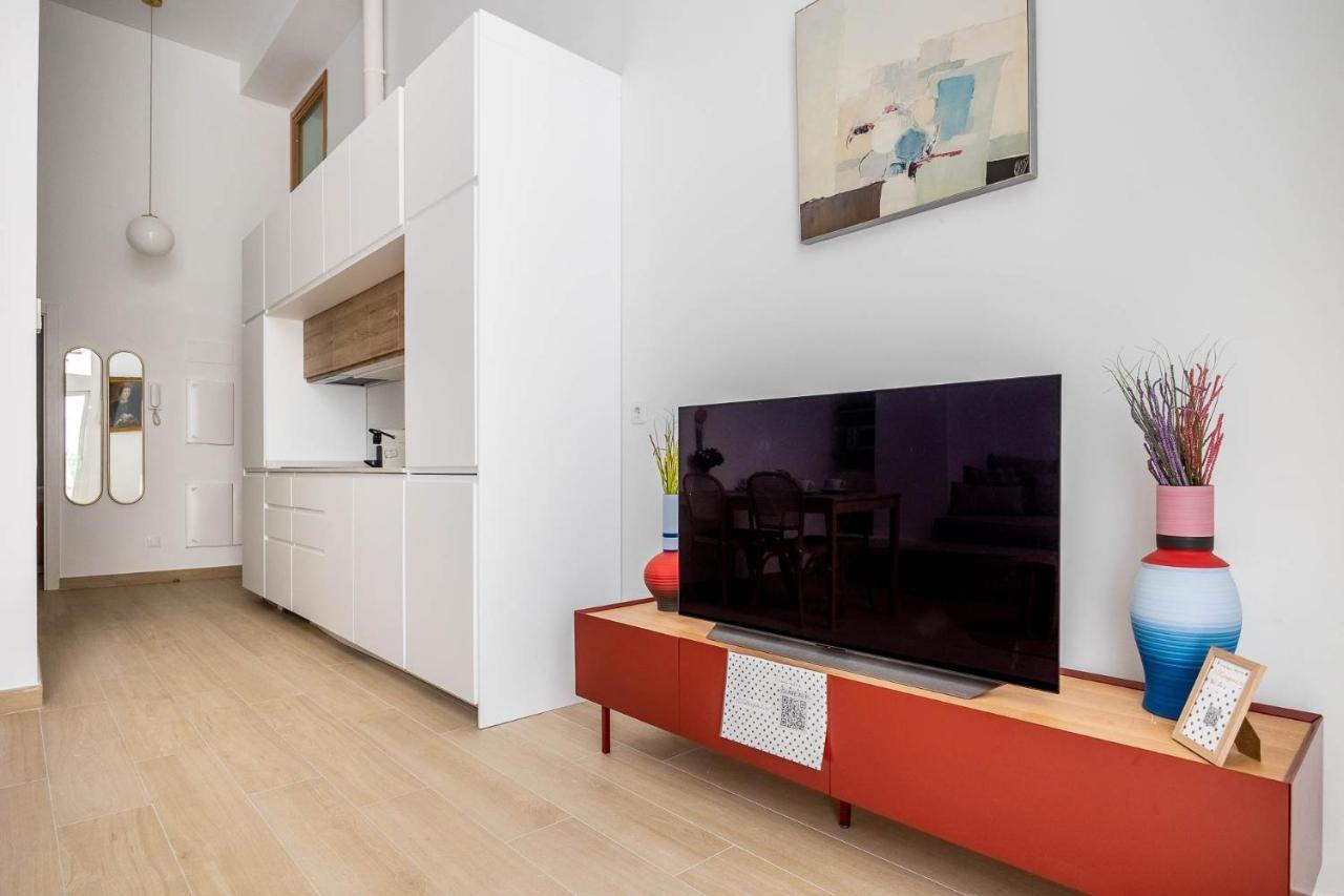 Pop Art Historia De Conde Negro Con Patio Privado Appartement Sevilla Buitenkant foto