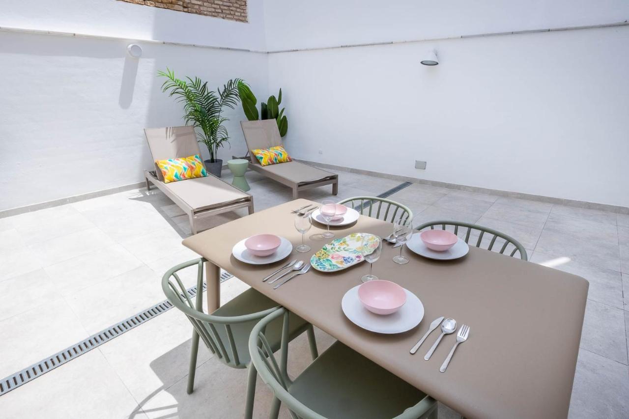Pop Art Historia De Conde Negro Con Patio Privado Appartement Sevilla Buitenkant foto